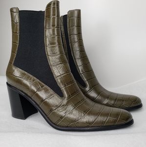 Jeffrey Campbell Anitra Khaki Green Leather Croc Embossed Chelsea Boots Size 8.5